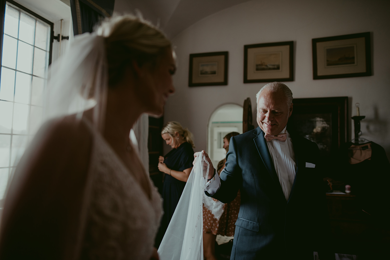 Father and Bride getting ready at Chateau de la Napoule